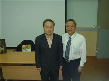 管理學院陳元和院長（左）與林錦宏董事長合影