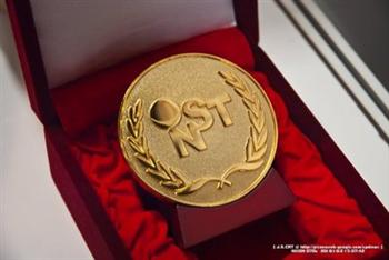 龍華科大資管所陳俊成研究生參加「INST台北國際發明暨技術交易展2010」獲得金牌