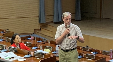 龍華科大應外系舉辦應用語言教學研討會,探討AI如何驅動學習形塑教育未來。 龍華科大應外系舉辦應用語言教學研討會,探討AI如何驅動學習形塑教育未來。