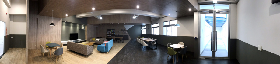 龍華科大新建五星級學生宿舍「涵青館」落成啟用，正式迎接大一新鮮人。 