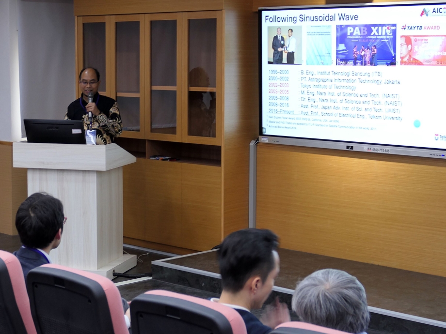 印尼Telkom大學副教授Khoirul Anwar，分享最新研究結果。