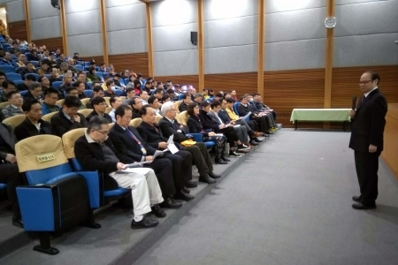 龍華科大舉行教學研討會，以精進教學產研專業，為學校永續發展全力以赴。