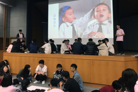 五校志工齊聚龍華科大，促進輔導知能交流經驗分享觀摩。