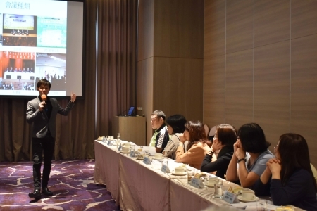 圖為人才天下有限公司黃偉豪總經理進行演講。