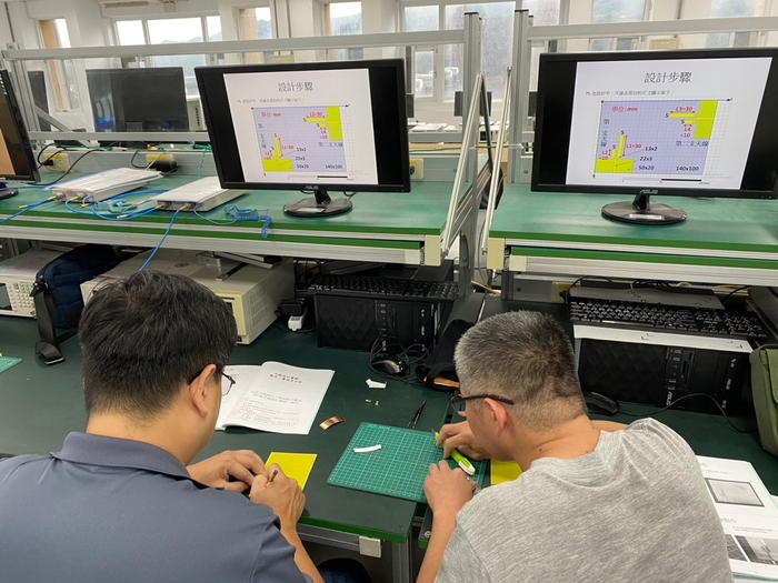 參訓學員透過相關專業實作訓練，為自己職場履歷加值。