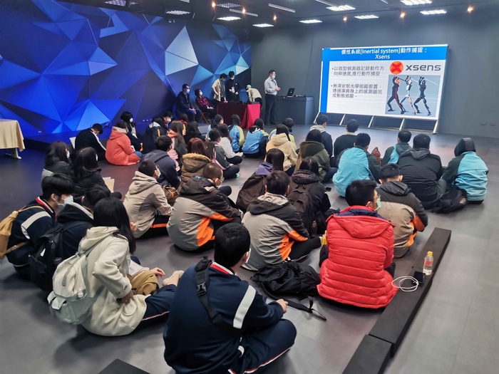 講師進行動作捕捉系統概念說明。