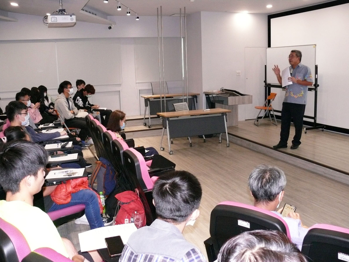 龍華科大邀請泰駐台經貿代表通才蒞校演講，分享台泰文化交流與觀光體驗。