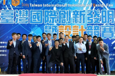 龍華科大參加2019臺灣國際創新發明競賽,總計奪得1金2銀4銅,展現雄厚研發實力。