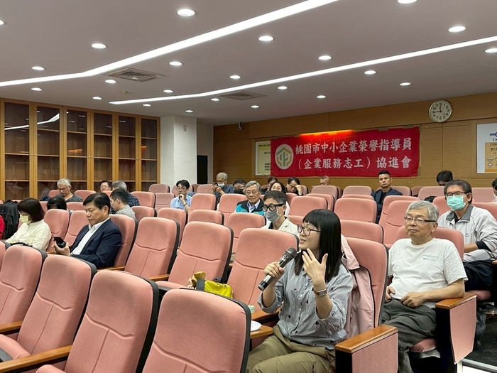 與會代表針對企業轉型痛點與技術需求提問,讓產學充分交流。圖片