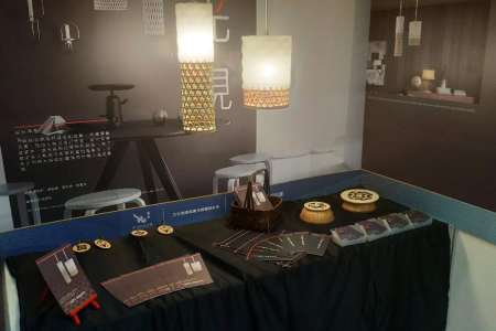 「不同凡響」專題成果展，以大稻埕竹製工藝為發想之創新燈具產品。圖片