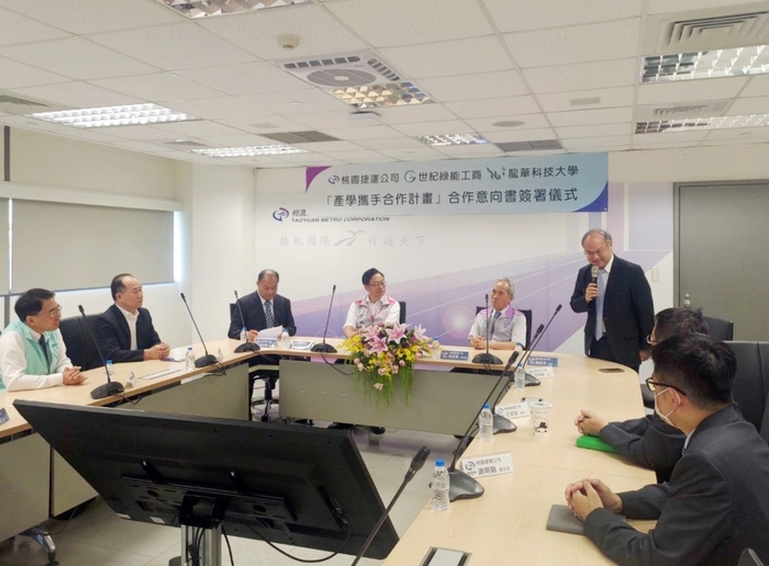 龍華科大課程規劃依據桃捷公司用人需求，兼顧就業與就學，以降低學用落差。