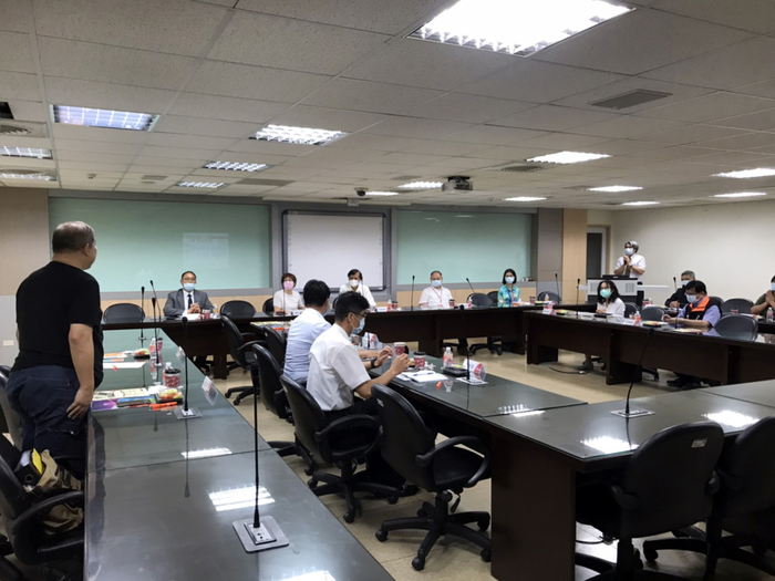 僑委會官員訪查各校僑生技職專班防疫準備，藉由訪查將防疫措施超前佈署。