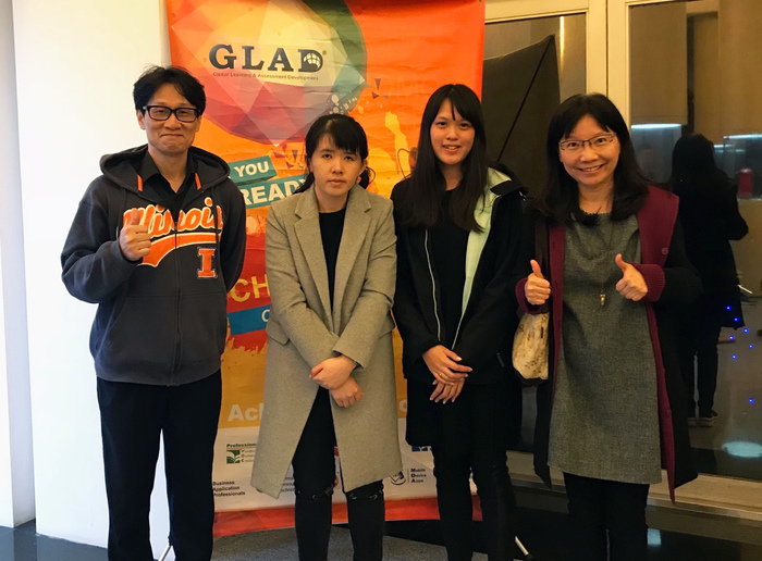 龍華科大國企系師生獲2018 PVQC專業英日文詞彙與聽力能力大賽北二區域賽冠亞軍,左起為宋家慶、李嘉旻、李郁嫻、孫麗珠。
