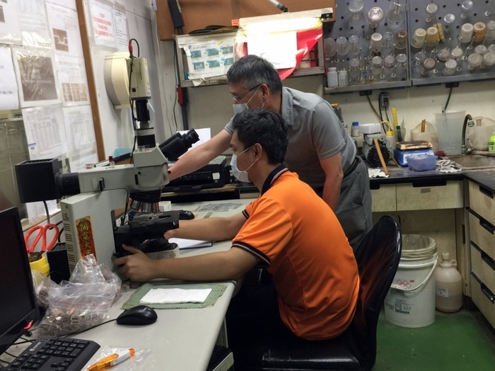 龍華科大五專學子在企業認真實習獲肯定。