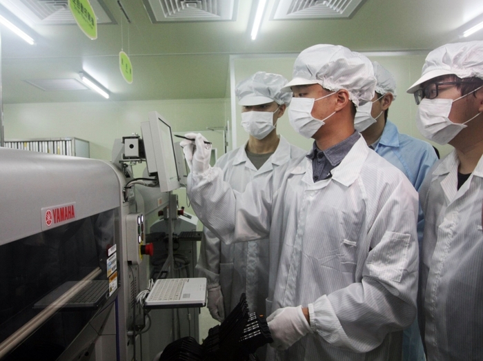 龍華科大學子實習時薪資優,畢業如獲企業留用認列年資待遇更水漲船高。