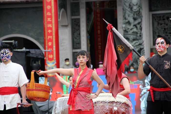 龍華科大團隊連續十三度參加盛宴，集傳統美學與現代藝術大成，展現宋江陣的力與美。