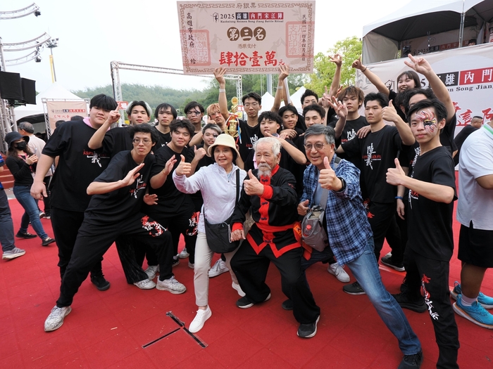 Lunghwa’s faculty and students devoted themselves to rigorous rehearsals, striving for excellence and perfection, and ultimately achieved glory together.