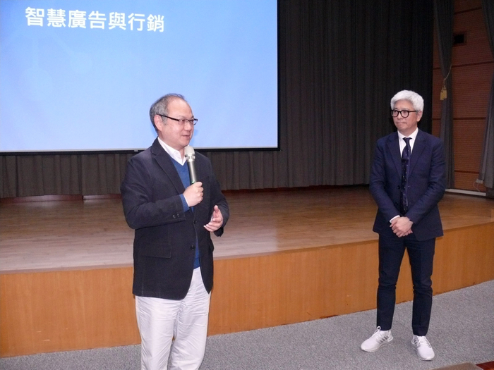 葛校長總結肯定管理學院數位轉型的努力。