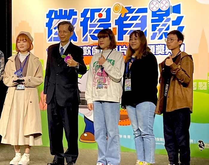 文創系學生團隊作品《阿嬤的寶藏箱》勇奪110年中央存款保險公司微電影競賽第一名。圖片